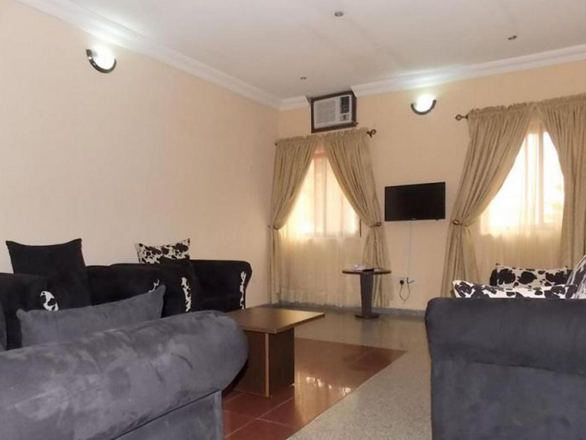 Room In Lodge - Ambience Hotels Abujahome For Leisure And Business Travellers מראה חיצוני תמונה
