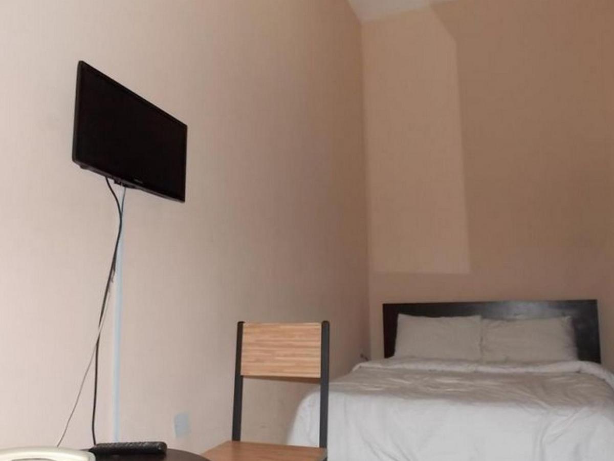 Room In Lodge - Ambience Hotels Abujahome For Leisure And Business Travellers מראה חיצוני תמונה